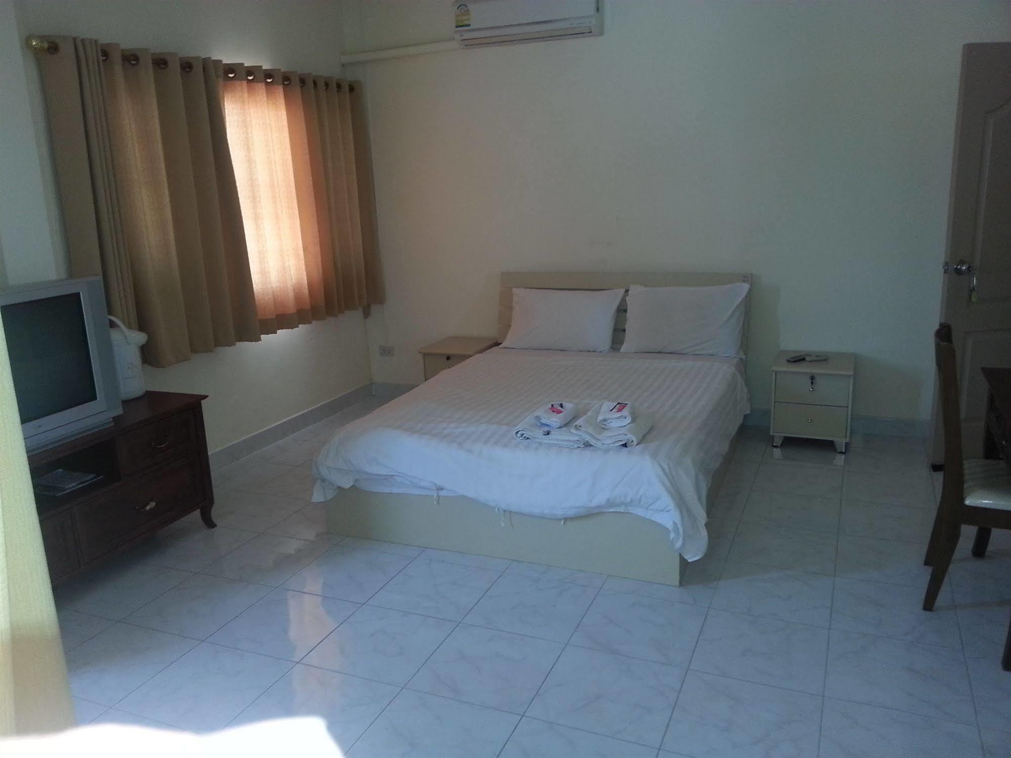 Donkey'S Rest Hotel Hua Hin Exterior photo