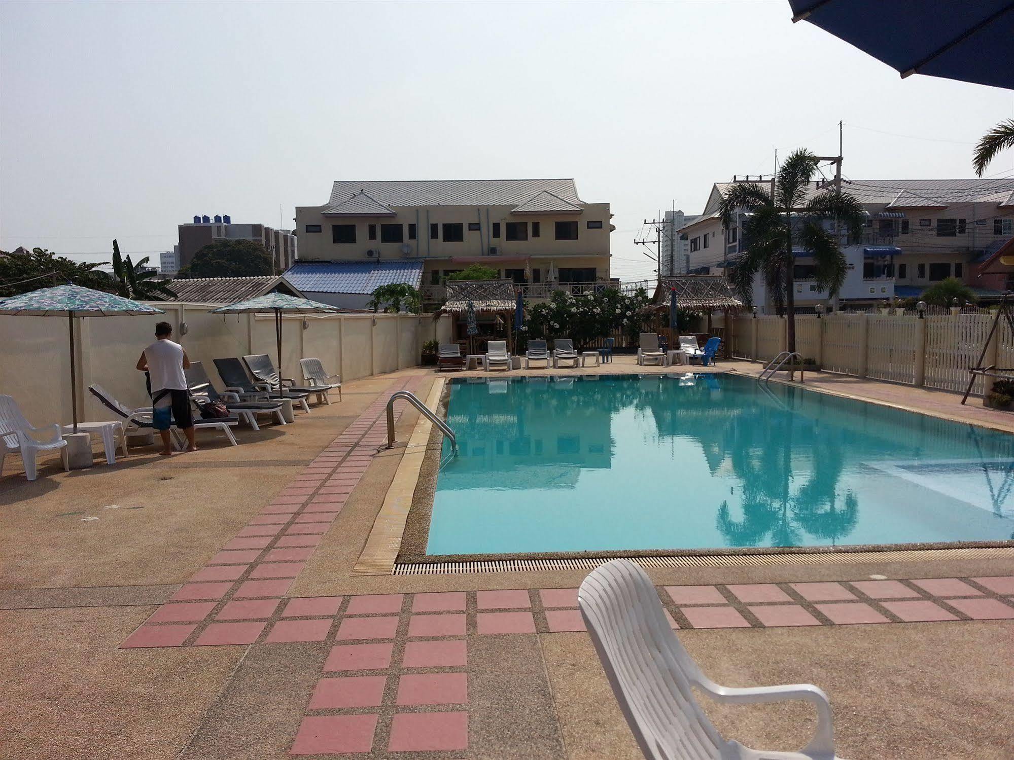 Donkey'S Rest Hotel Hua Hin Exterior photo